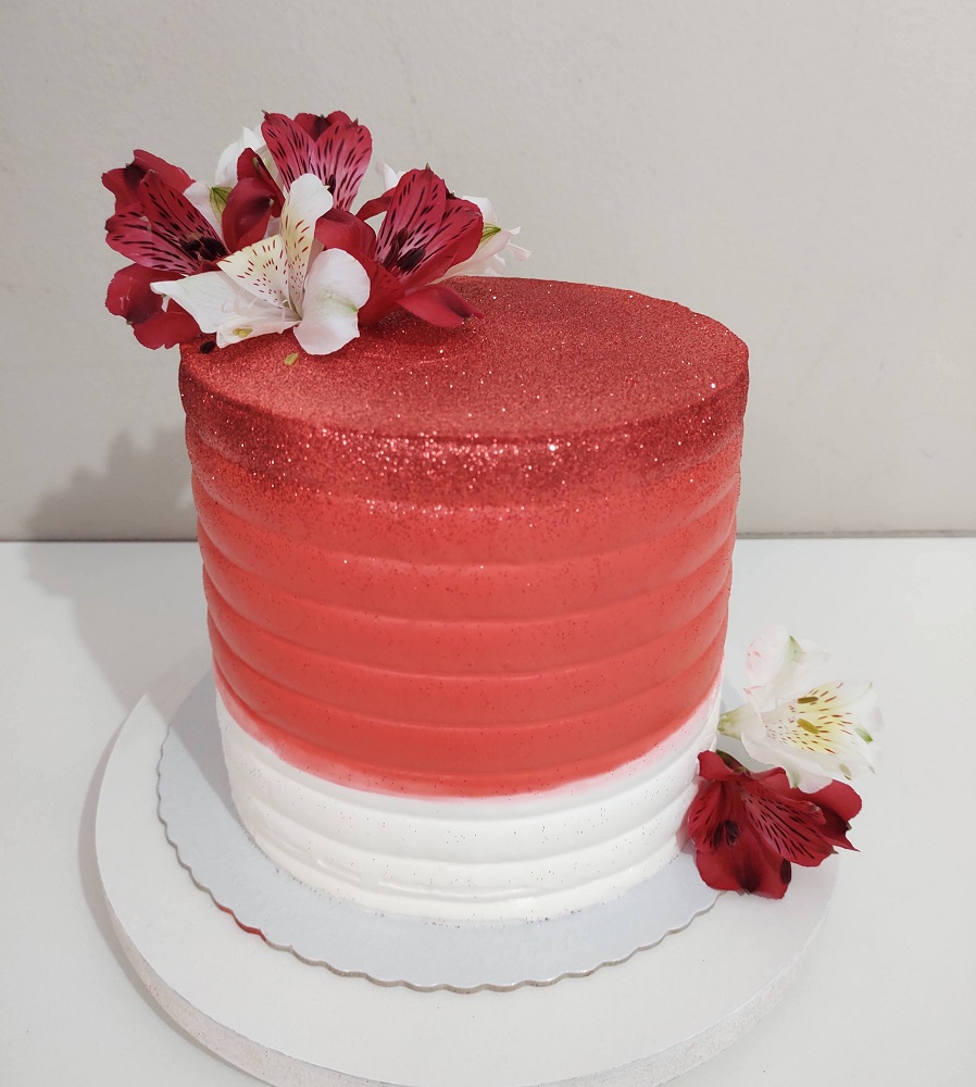 bolo decorado com frutas