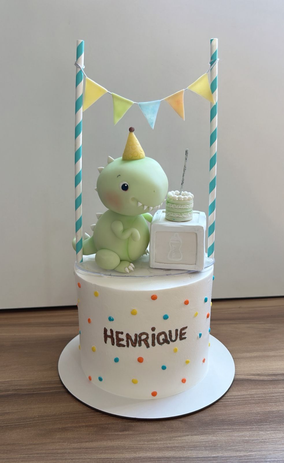 bolo primeiro aniversário dinossauro
