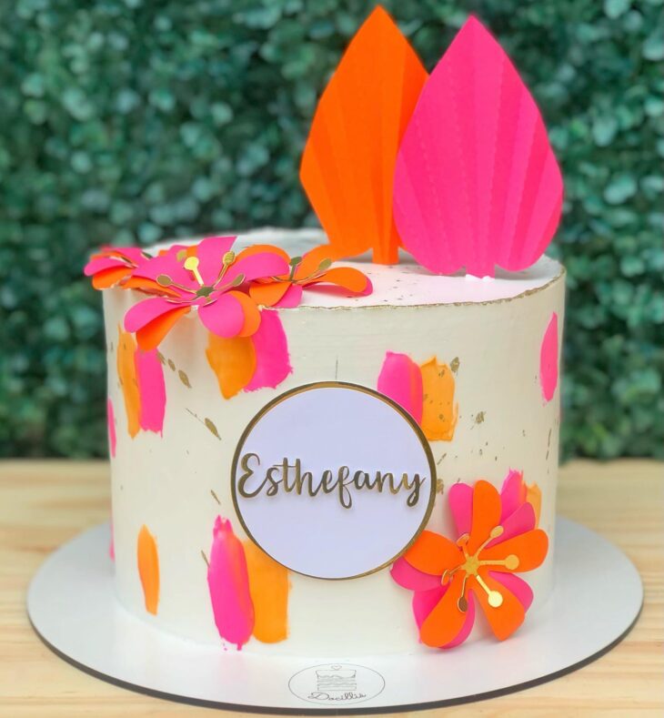 bolo feminino delicado simples