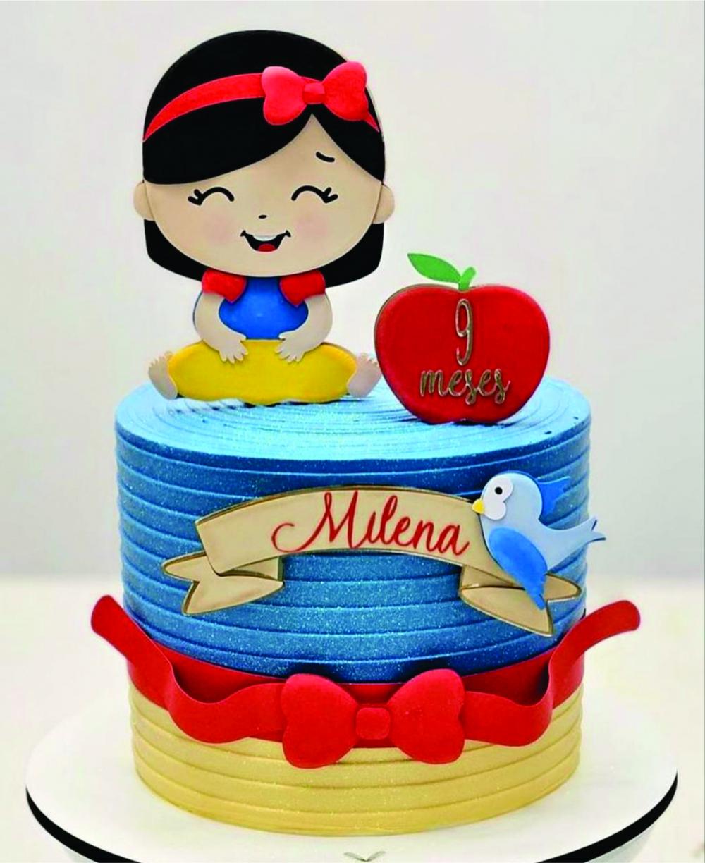 bolo mesversario branca de neve baby simples
