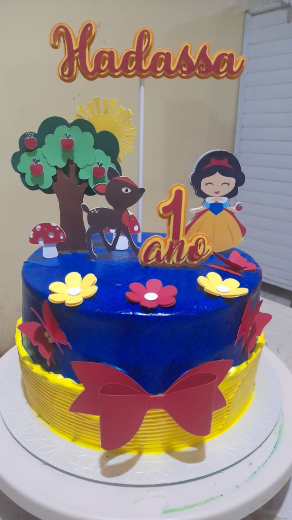 bolo mesversario branca de neve baby 1.5kg