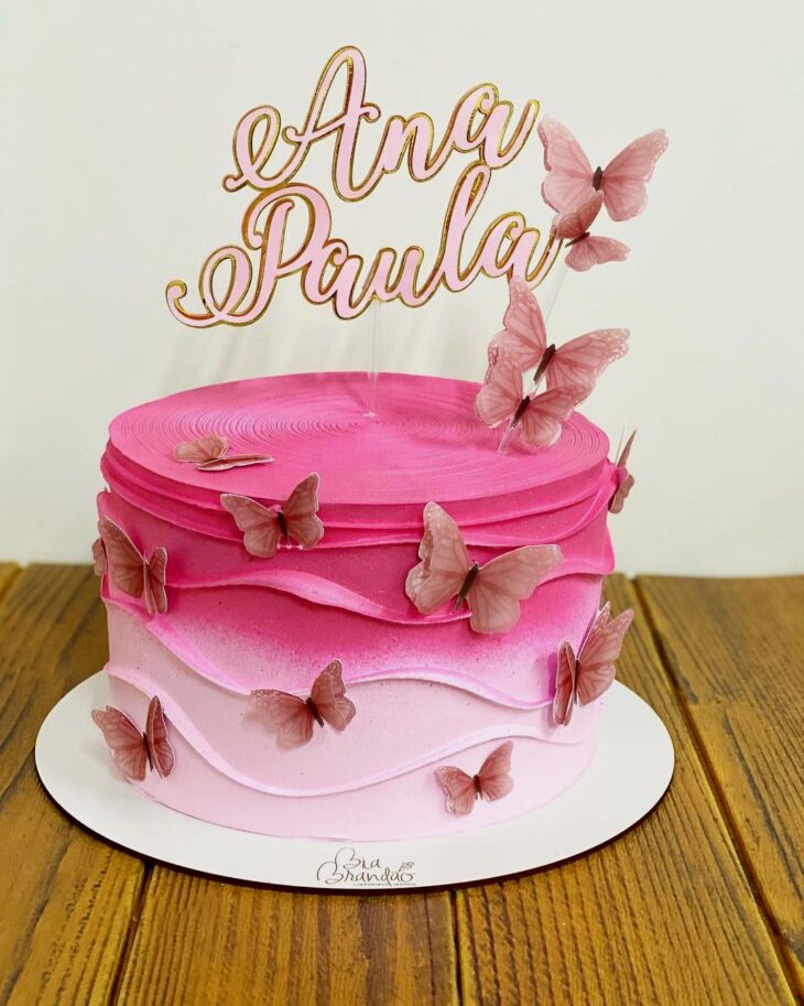 bolo rosa para menina