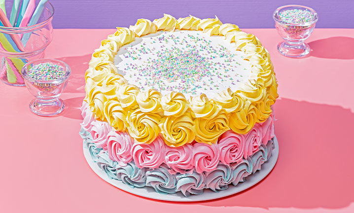 Os 5 Sabores de Bolo Mais Pedidos para Festas Femininas