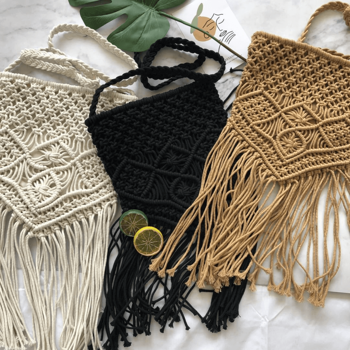Bolsa de crochê com franja boho chic