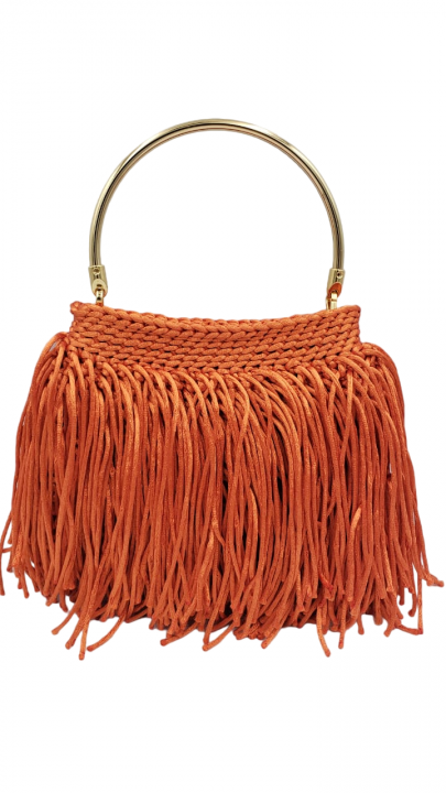 Bolsa de crochê com franja branca