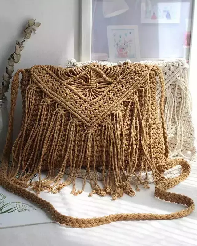 Bolsa de crochê com franja artesanal