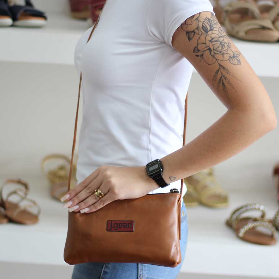 Minimalismo e Versatilidade: As Melhores Bolsas Transversais Pequenas de Couro