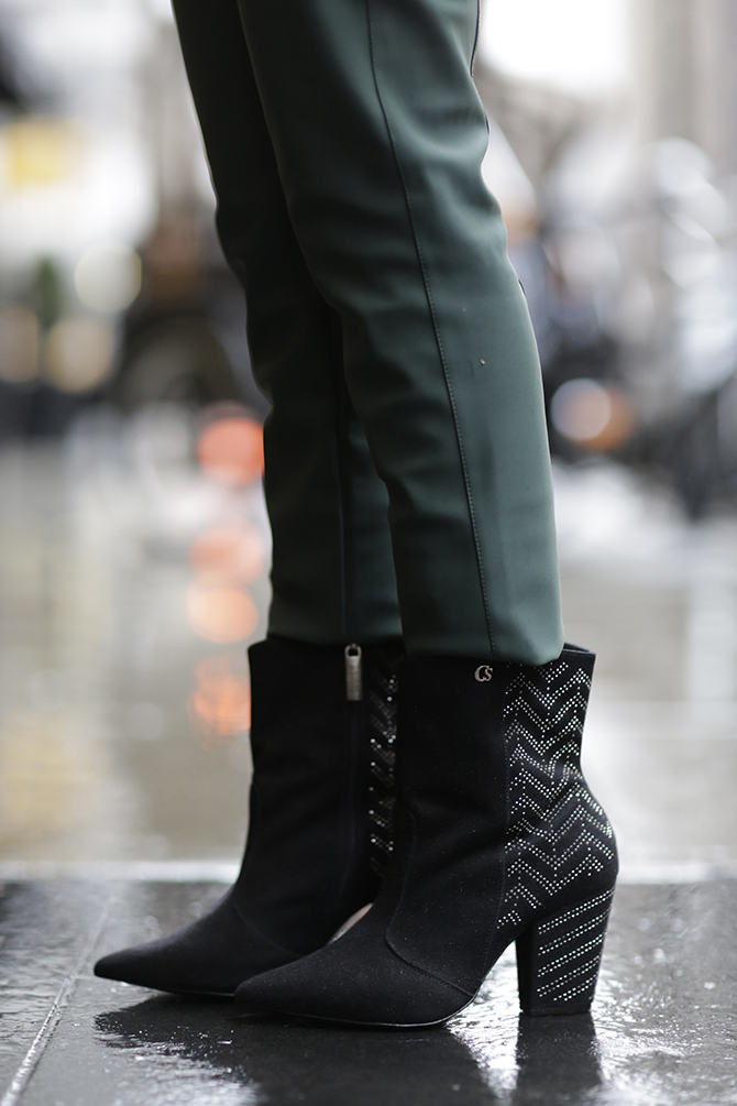 1. Guia Completo: Como Usar Botas Carmen Steffens em Todas as Ocasiões
2. Tendências de Botas Carmen Steffens: Os Modelos Que Você Precisa Conhecer
3. Bota Minimalista Carmen Steffens: O Toque de Sofisticação que Faltava no seu Guarda-Roupa
4. Conforto e Estilo: Descubra as Botas de Salto Bloco da Carmen Steffens
5. Bota Knitted Carmen Steffens: A Combinação Perfeita de Modernidade e Elegância