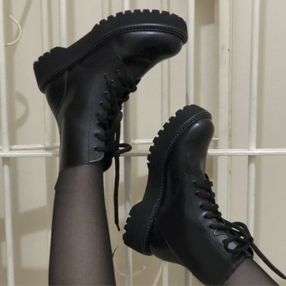 bota tratorada feminina