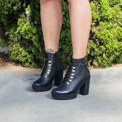 bota feminina cano longo tratorada
