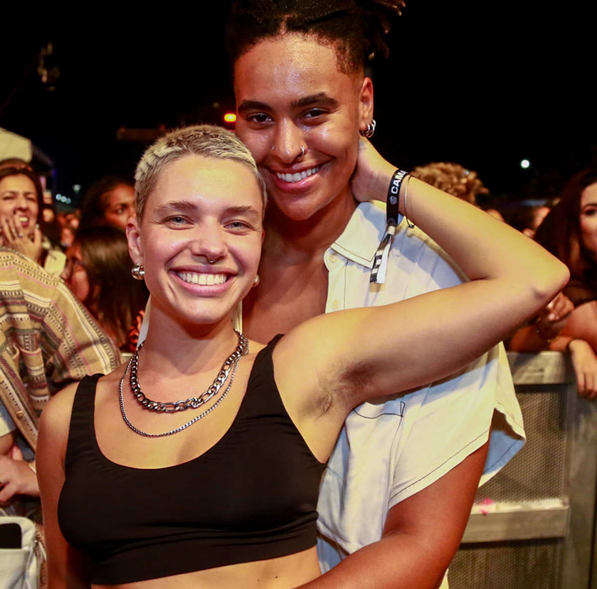 1. Bruna Linzmeyer: Da TV ao Cinema Independente
2. O Ativismo de Bruna Linzmeyer: Voz Ativa por Direitos LGBTQIAP+
3. Análise da Filmografia de Bruna Linzmeyer: De Personagens Icônicas a Projetos Inovadores
4. Bruna Linzmeyer e Kin Saito: Um Relacionamento Sob os Holofotes e o Ativismo
5. Os Próximos Passos de Bruna Linzmeyer: Séries e Filmes Previstos para 2025-2026