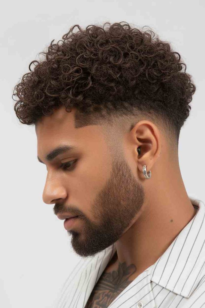 erros comuns ao finalizar cabelo cacheado masculino para volume