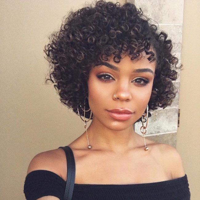 Inspirações de Cortes e Estilos para Cabelo 3B Curto que Você Vai Amar