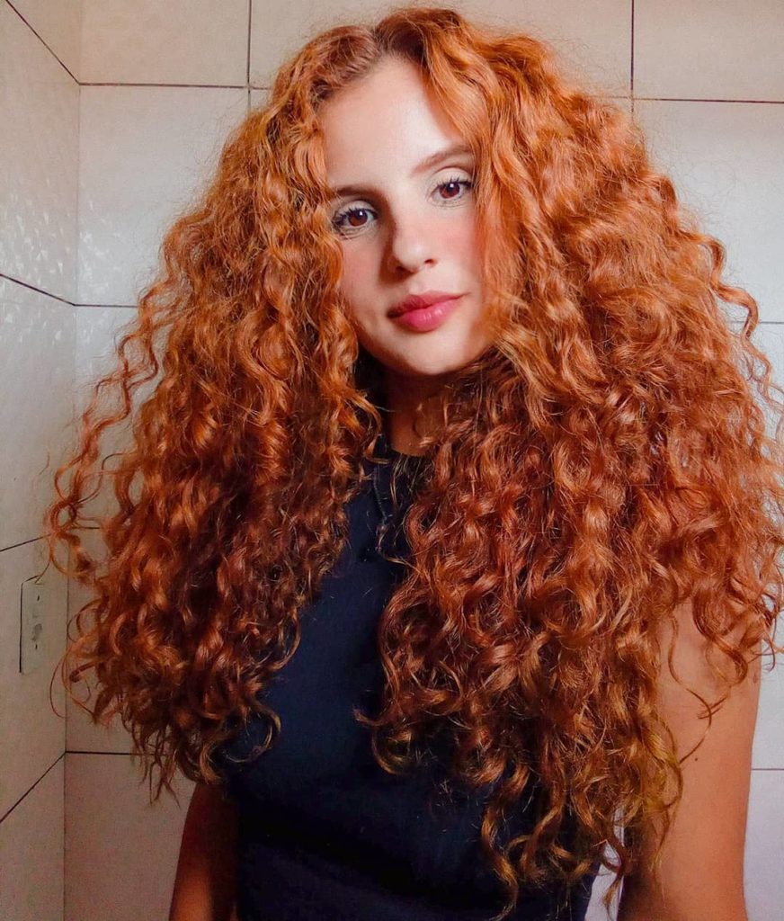 5 ideias de títulos:
1. Cabelo Cacheado Ruivo Escuro: Guia Completo de Tons e Cuidados
2. Transformação Ruiva: Os Melhores Tons de Ruivo Escuro para Cabelos Cacheados
3. Desvendando o Ruivo Escuro: Dicas de Manutenção para Cabelos Cacheados
4. Ruivo Escuro Perfeito: Como Escolher o Tom Ideal para Seu Cabelo Cacheado
5. Cabelo Cacheado Ruivo: Inspirações e Cuidados Essenciais