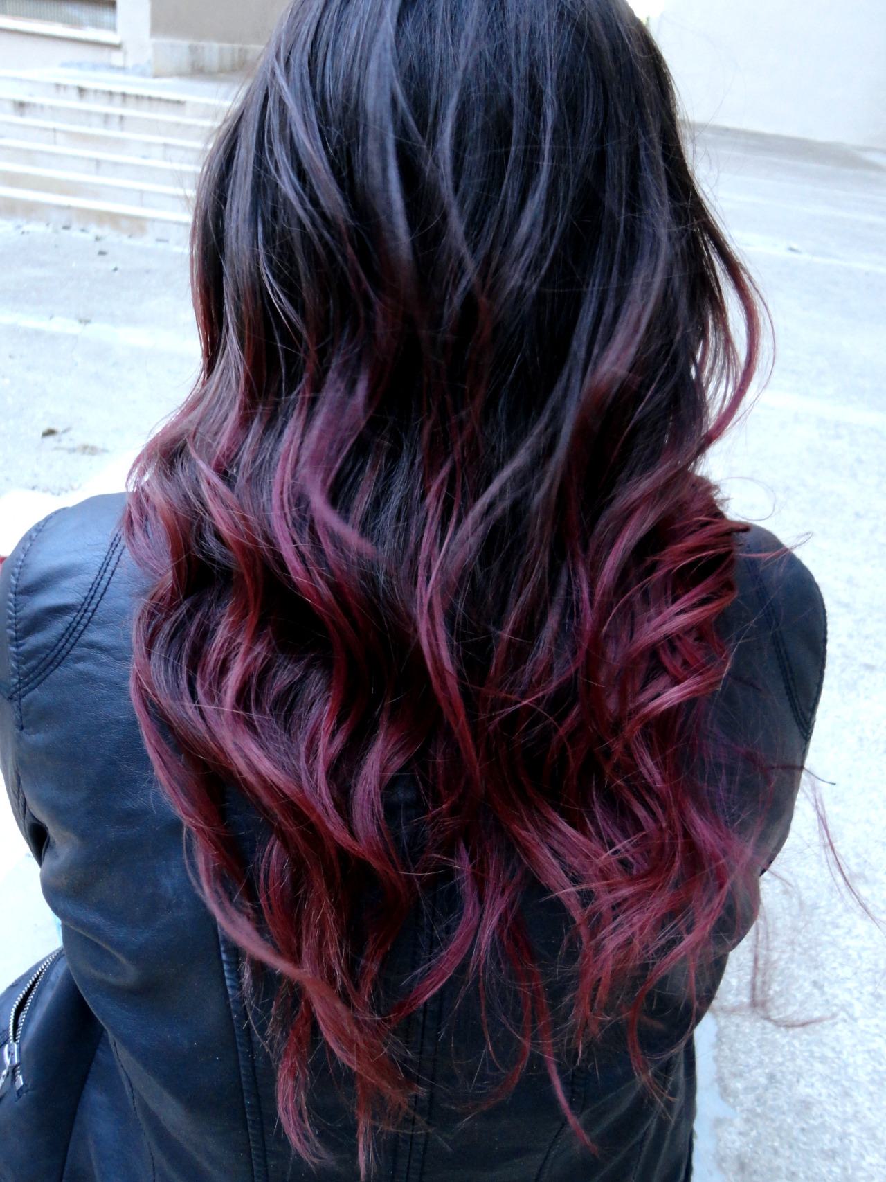 Vermelho Cereja vs. Marsala: Qual o Melhor Tom de Californiana para Você?