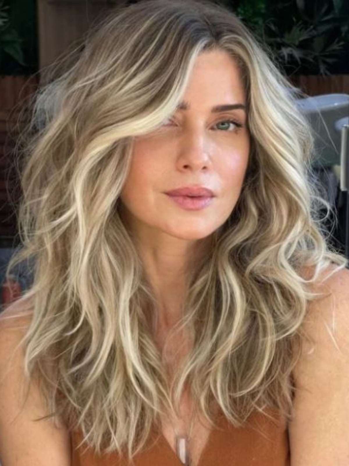 erros comuns ao fazer mechas loiras em casa