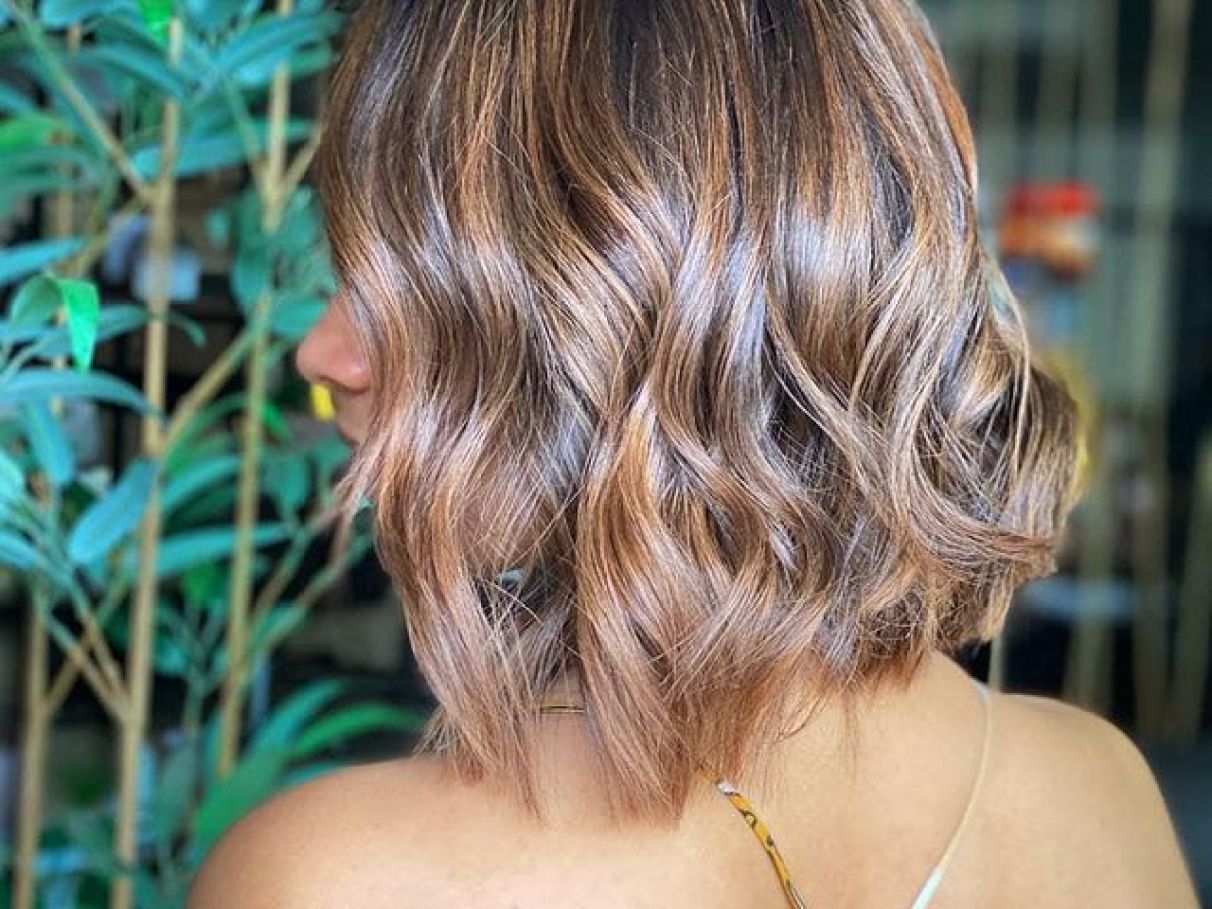 Cortes de Cabelo Curto que Valorizam a Iluminação: Short Bob