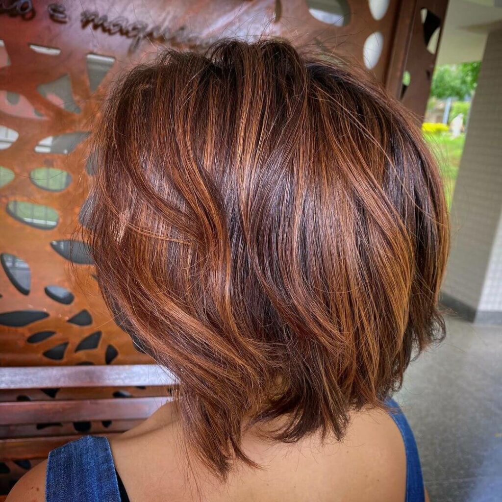 Manutenção Essencial para Cabelo Curto Iluminado: Raiz Esfumada e Hidratação