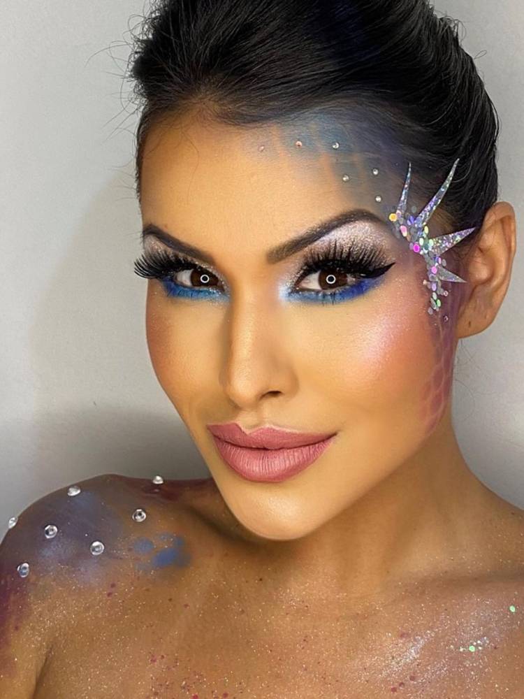 Cuidados essenciais para cabelos coloridos com tons fantasia