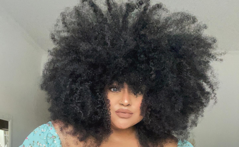 Guia Completo de Umectação para Cabelo 4C: Óleos Essenciais e Benefícios