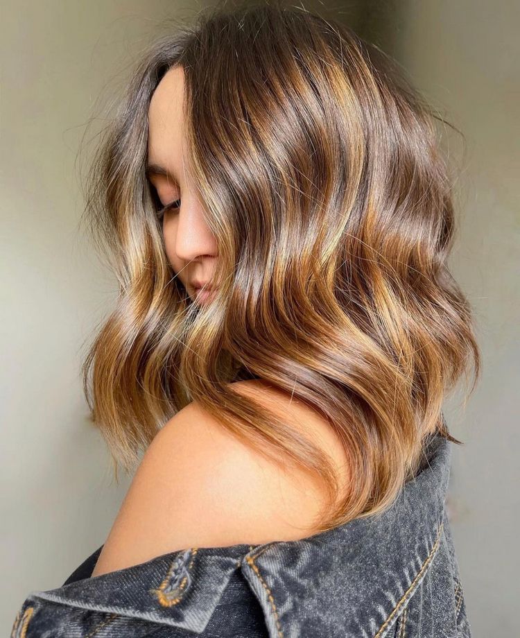 Pixie desfiado ou Chanel repaginado: Qual curto moderno escolher para rejuvenescer?