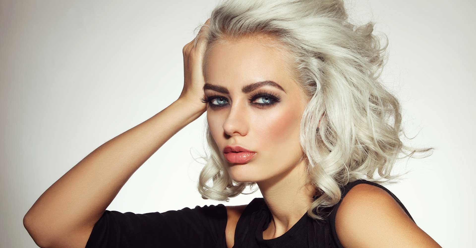 Descoloração e Matização: O Segredo do Platinado Perfeito