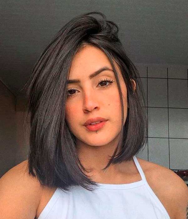 corte pixie liso curto para rosto oval