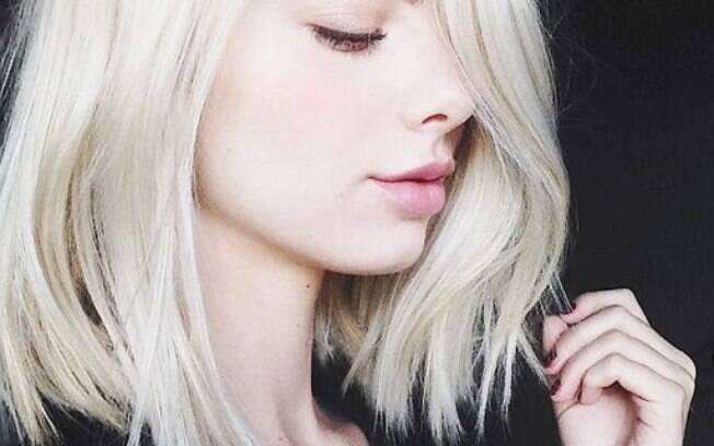 luzes platinada vs luzes perolada cabelo medio