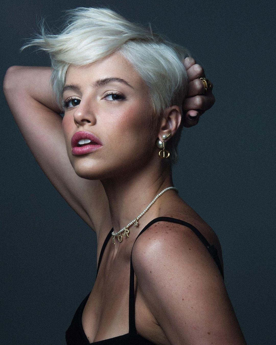 quanto custa platinar o cabelo no salão