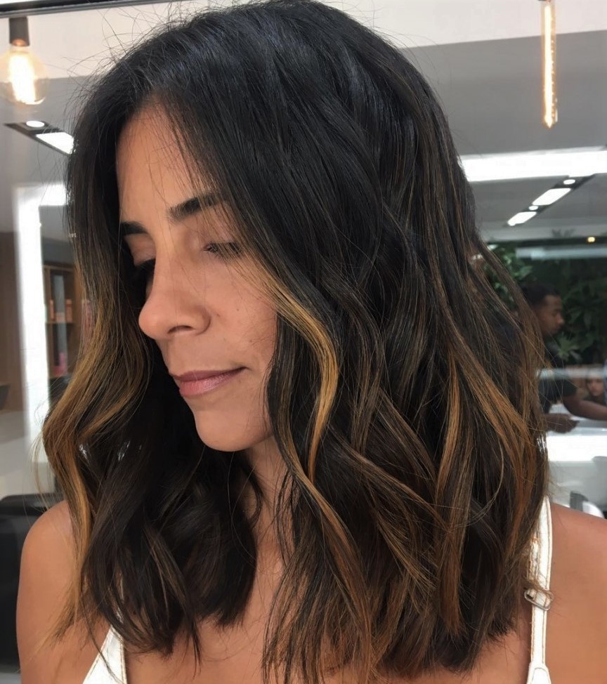 cabelo preto iluminado vs cabelo castanho iluminado