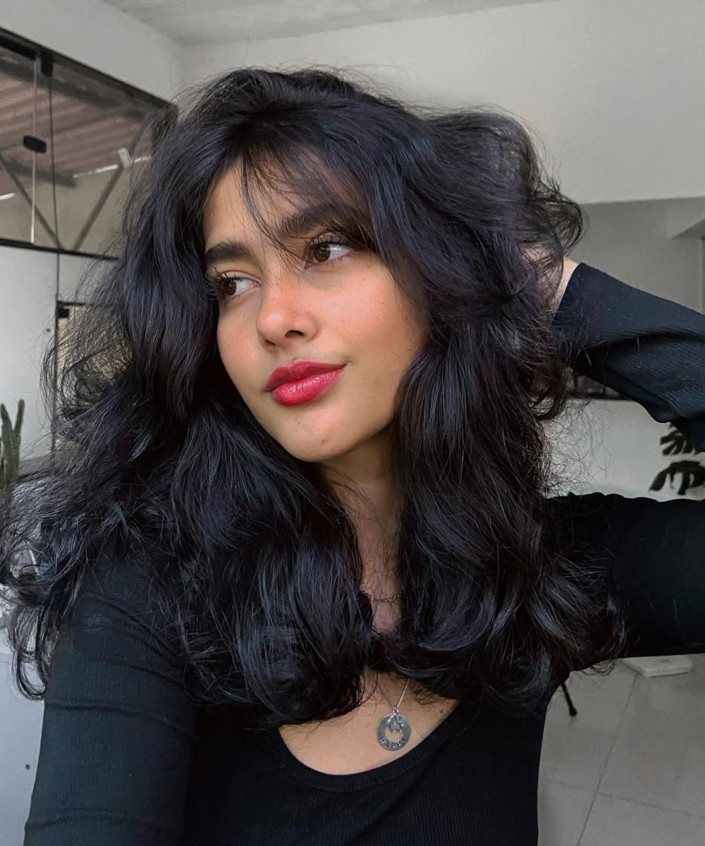 cabelo preto ondulado
