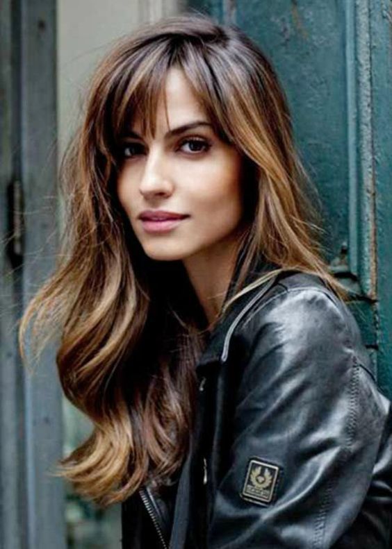 Curtain Bangs: tudo sobre a franja cortina que está em alta