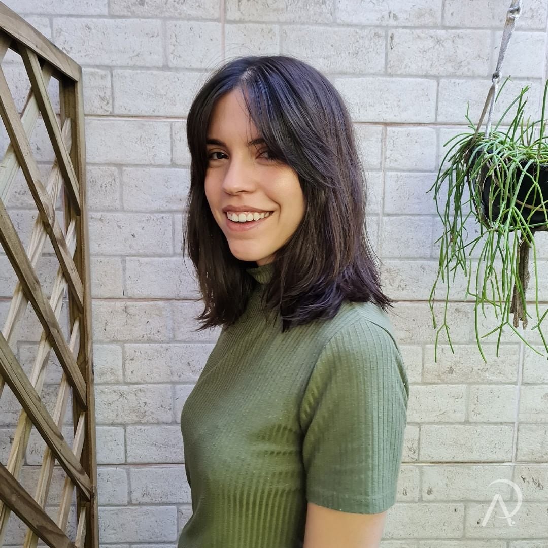 cabelo reto no ombro