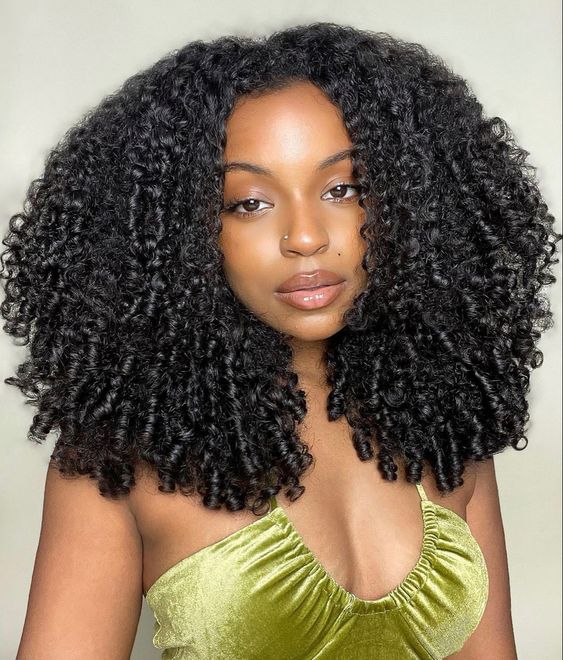 Como Lidar com o Fator Encolhimento no Cabelo Crespo Tipo 4