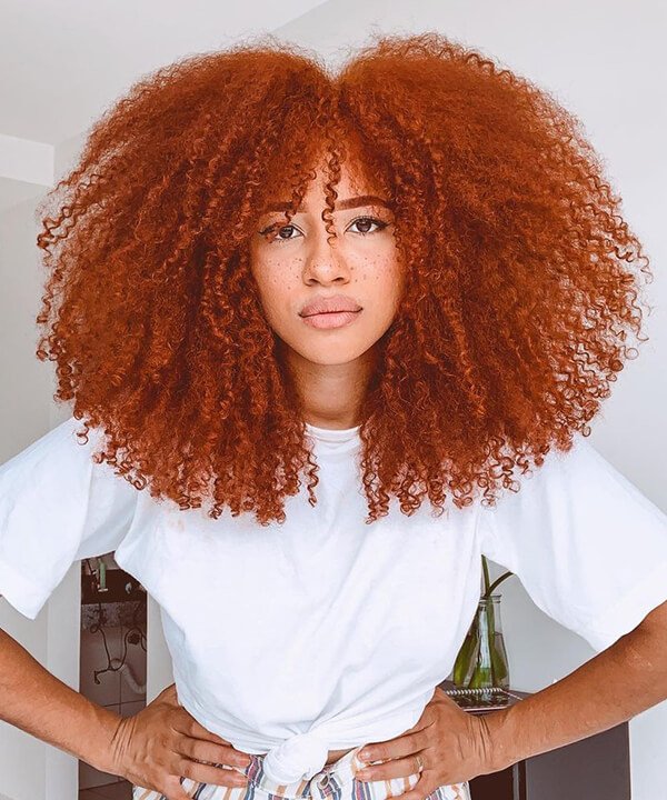 Guia completo de Cronograma Capilar para Cabelos Cacheados Coloridos