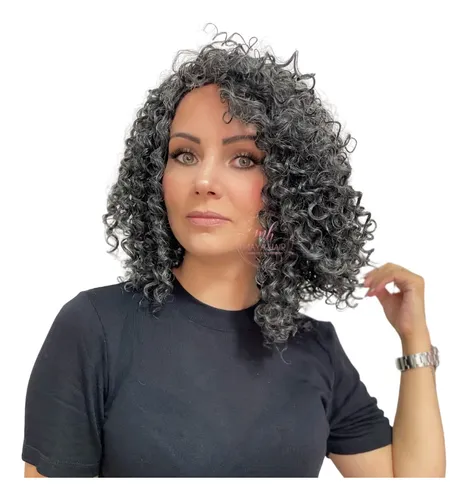 3C); Rotina Essencial de Cuidados para Cabelos Cacheados: Do Shampoo à Finalização; Cortes e Penteados para Cabelos Cacheados: Dicas para Volume e Definição; Transição Capilar: Como Adotar o Método Curly Girl e Recuperar Seus Cachos; Produtos Indispensáveis para Cabelos Cacheados: Guia de Compras