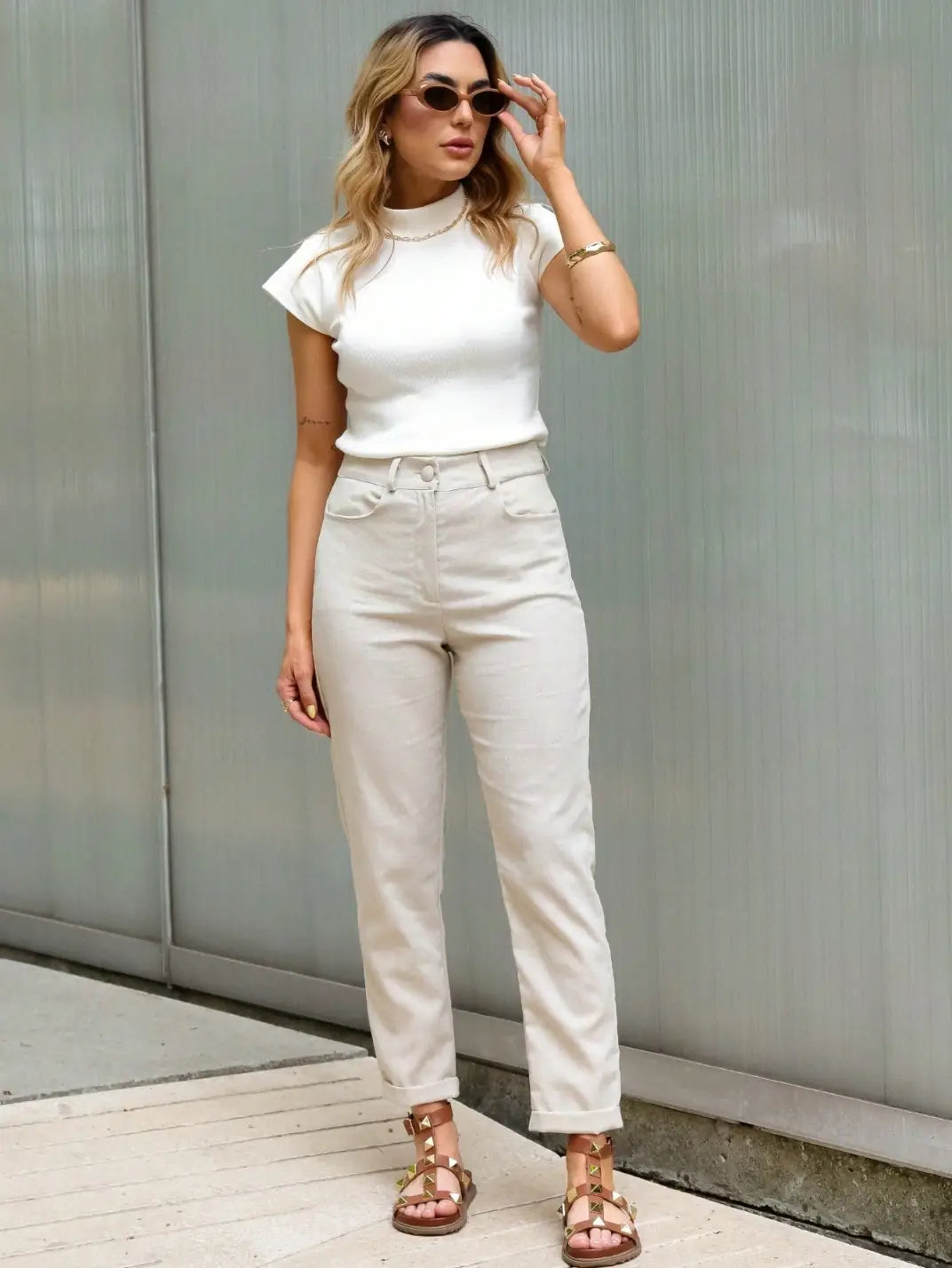 Calça bege feminina alfaiataria