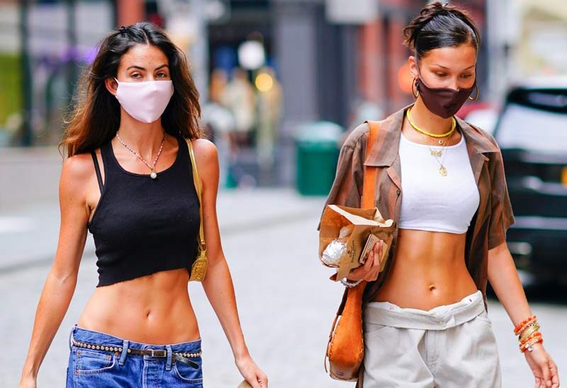 Calça De Cintura Baixa: Como Surgiu, Como Usar E Looks