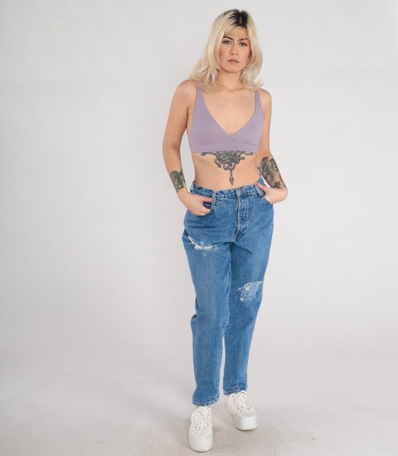 Mom Jeans vs. Wide Leg Destroyed: Qual o Melhor Modelo para Você?