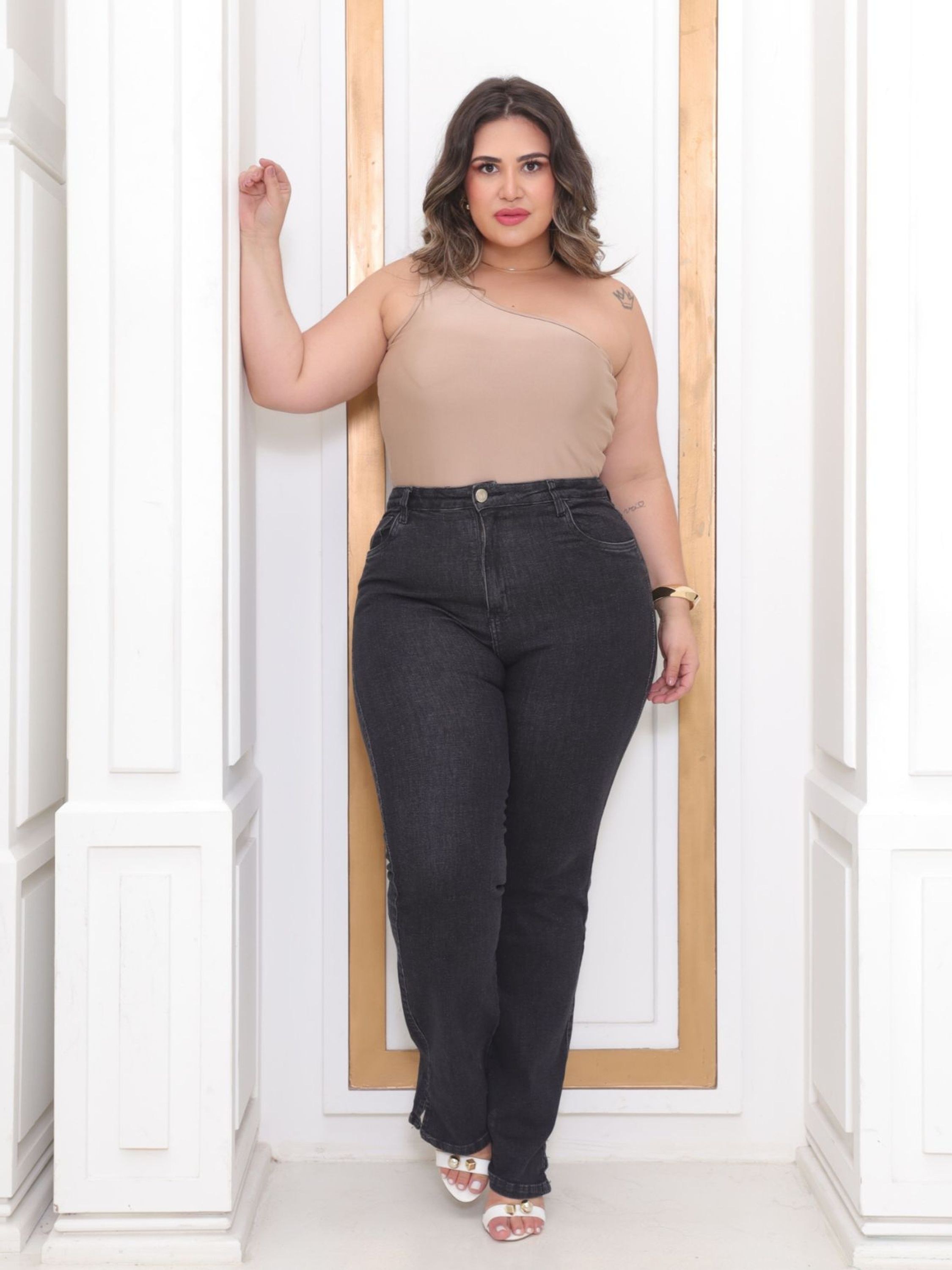 calça jeans plus size com bolso