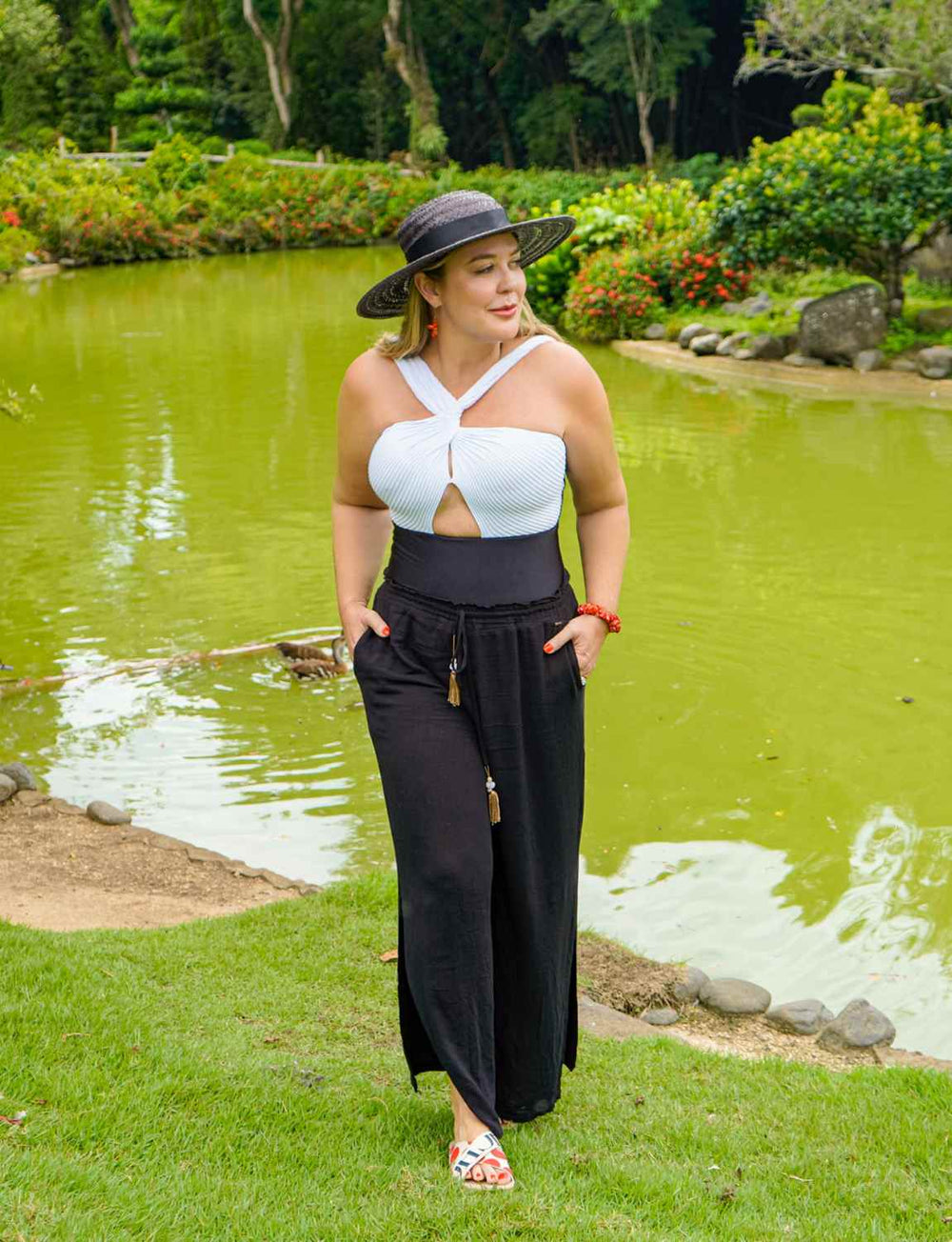 Calça pantalona preta em viscose