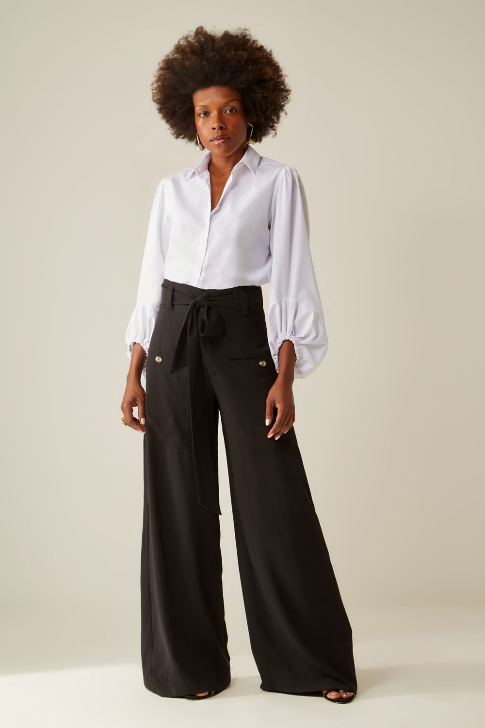 Calça pantalona preta wide leg