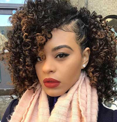 Apliques e Coques: A Solução Temporária para Californiana Vermelha em Cachos