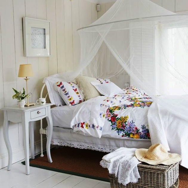 cama com mosquiteiro