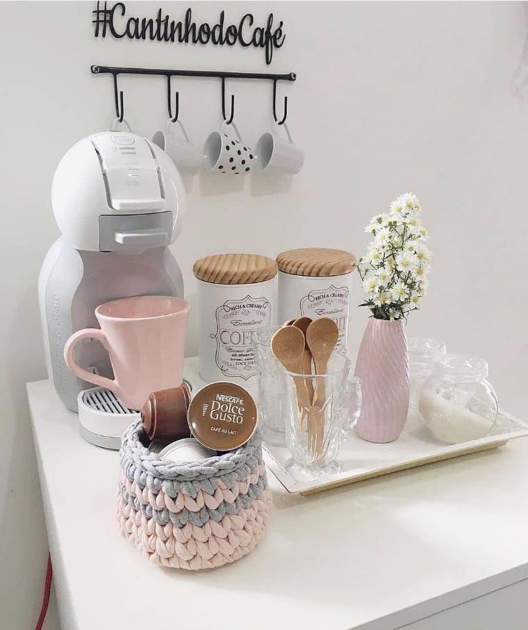 Transforme Seu Espaço: Ideias de Móveis e Organização para o Cantinho do Café