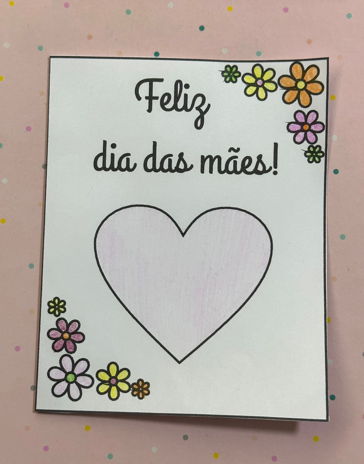 Cartões de Dia das Mães: Opções Prontas vs. Feitas à Mão – Qual Escolher?