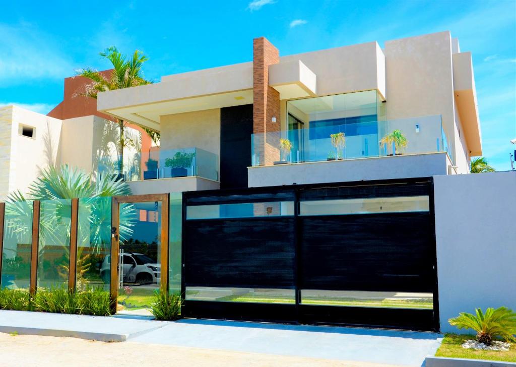 casas de luxo com vista para o mar