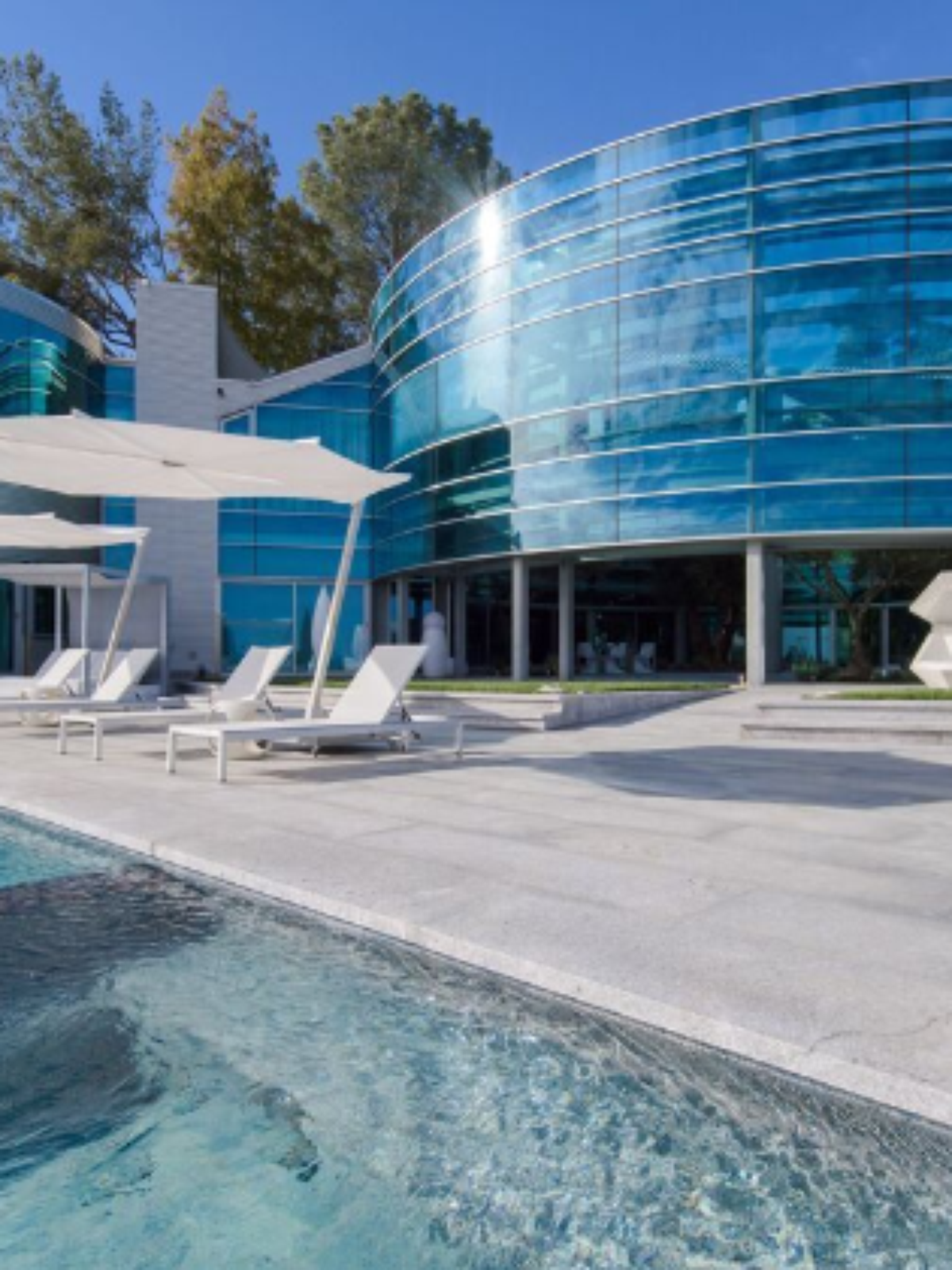 1. As Mansões de Justin Bieber: Um Tour Pelas Propriedades de Luxo
2. De Beverly Hills ao Deserto: A Evolução Imobiliária de Justin Bieber
3. Detalhes Exclusivos: Conheça o Interior das Casas de Justin Bieber
4. Investimento Imobiliário de Celebridades: O Portfólio de Justin Bieber
5. Onde Vivem as Estrelas: A Mansão de Justin Bieber em Beverly Park