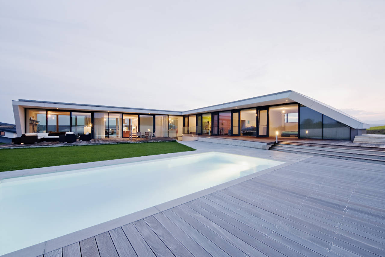 Casa em L moderna