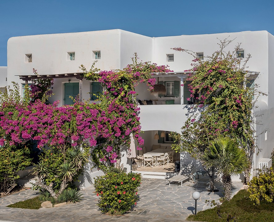 casas brancas e azuis